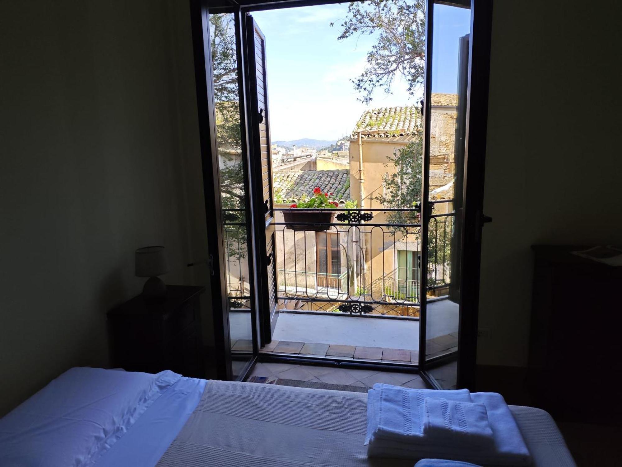 Villa Amoroso - Ospitalita Mediterranea Agrigento Buitenkant foto